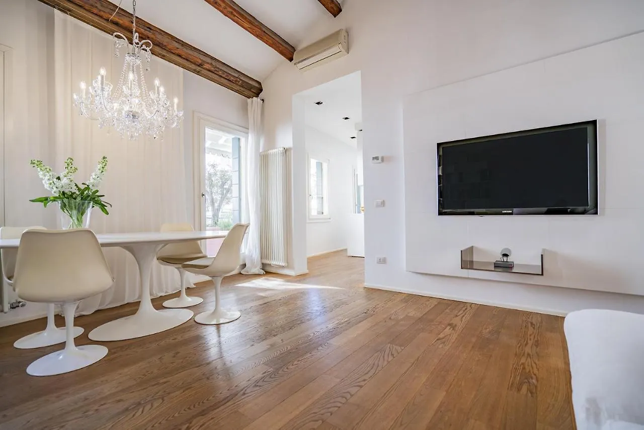 Colleoni Apartment With 2 Superb Terraces Venice 0*,
