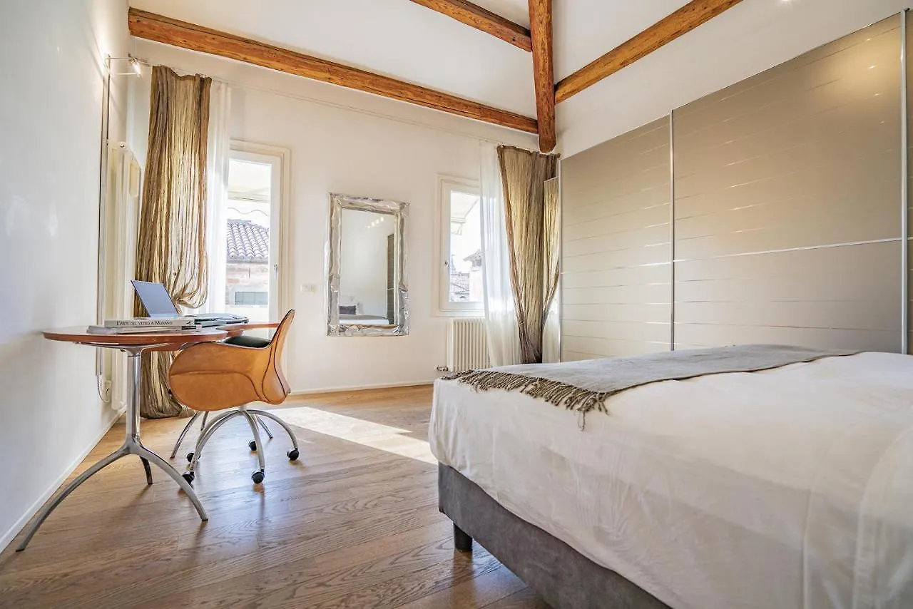 Colleoni Apartment With 2 Superb Terraces Venice 0*,