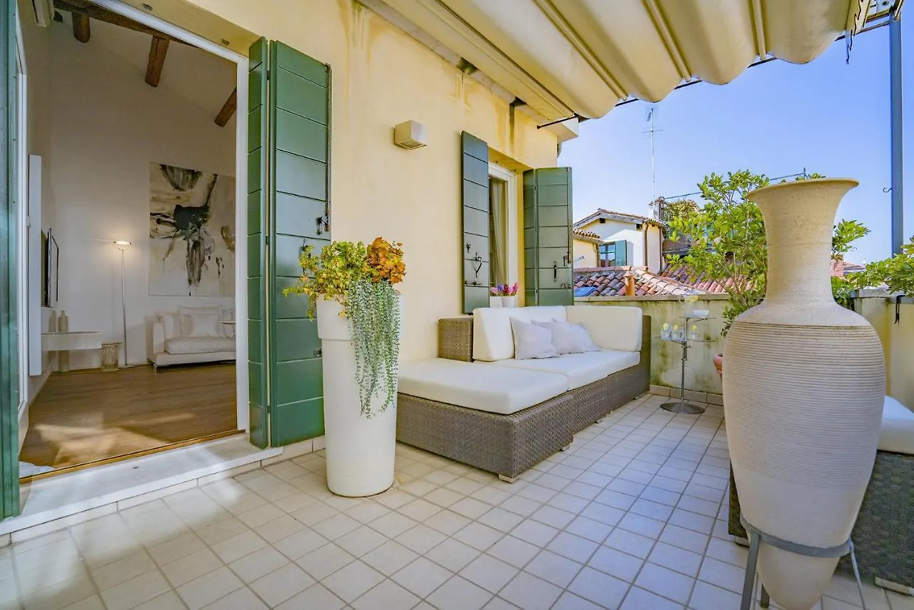 Colleoni Apartment With 2 Superb Terraces Venice 0*,