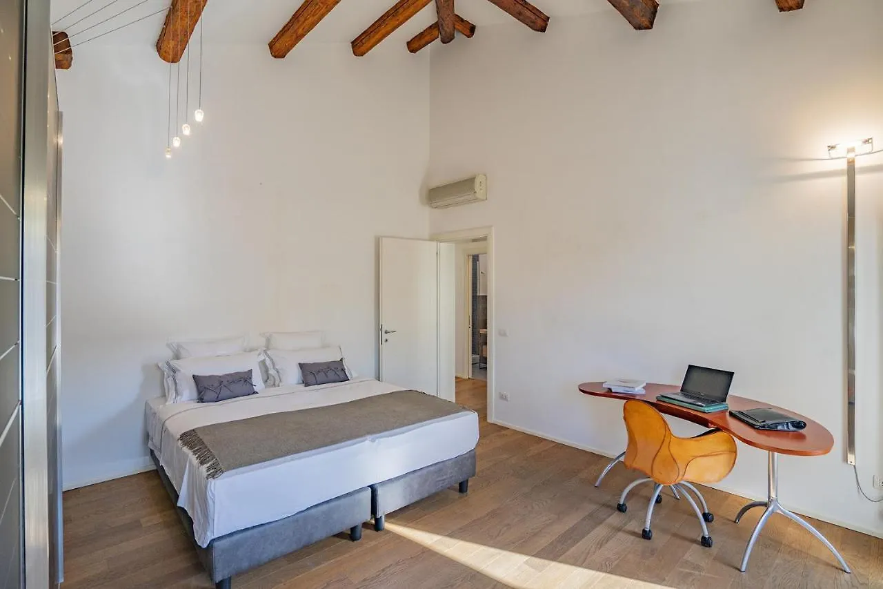 Colleoni Apartment With 2 Superb Terraces Venice
