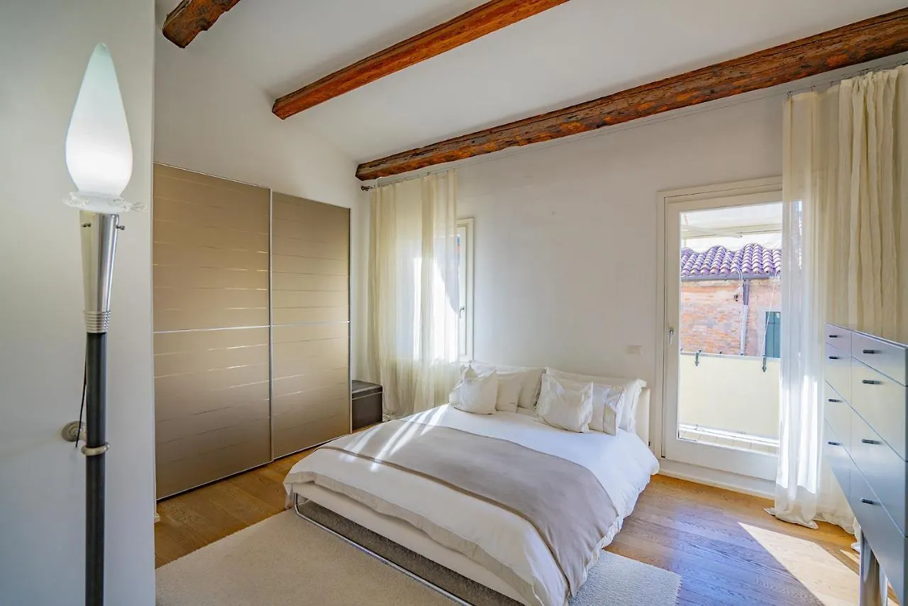 Colleoni Apartment With 2 Superb Terraces Venice