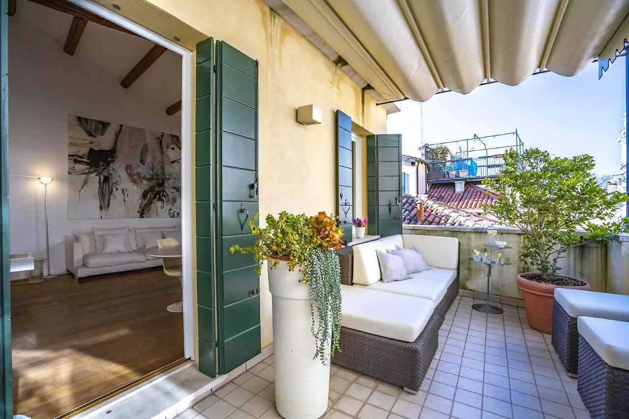 Colleoni Apartment With 2 Superb Terraces Venice